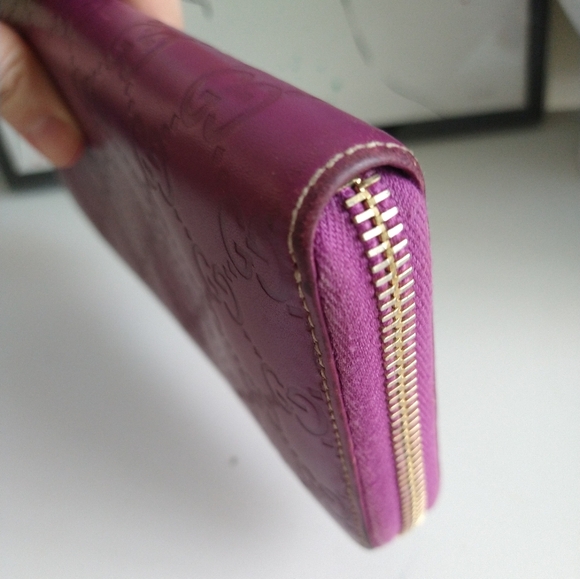Gucci Purple GG Embossed Leather Zip Around Wallet - Picture 6 of 12